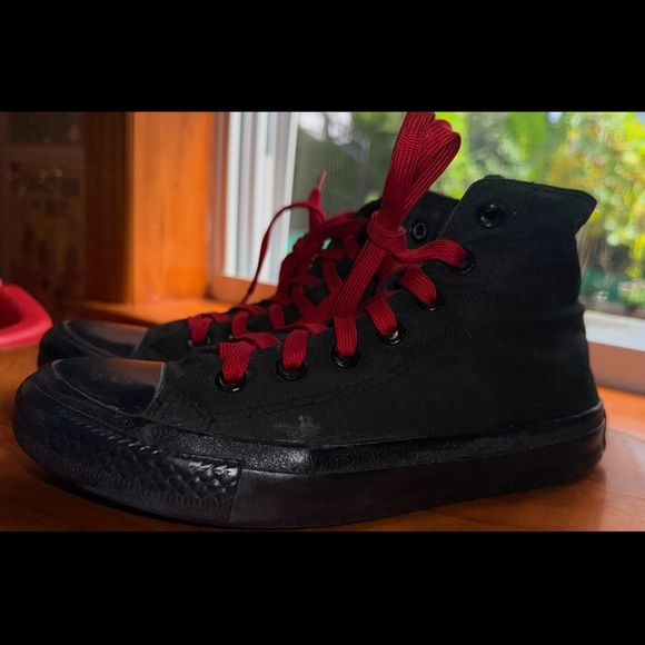 Converse All Star Black & Red Size 4 Men's 6 Women's - Picture 6 of 14